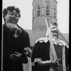 Inhuldiging van de nieuwe reuzen in Assenede, 1937