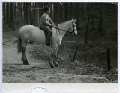 Antoine de Crombrugghe de Looringhe te paard