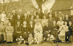 Huwelijk van Adiel De Decker-Louisa De Craene, Ertvelde