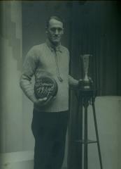 Kampioen krulbol, Theofiel Ridel, 1937