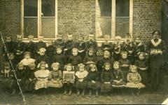 Kleuterklas Bassevelde osmtreeks 1915
