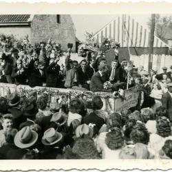 Wagen gedeporteerden Vredesstoet Beke, 1945