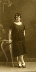 Studioportret Clarisse Wulgaert, Wippelgem ca. 1930