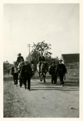 Vredesstoet Oostmoer Waarschoot, 1944