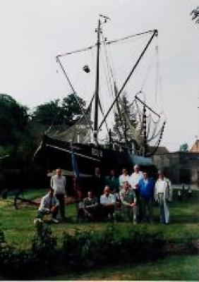 Boekhoutse Gidsen rond het monument BOU 8, 1989
