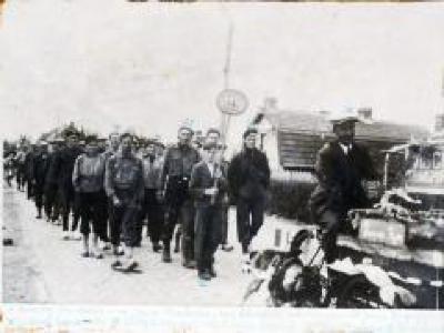 Inhuldiging kapel 'Nood zoekt Troost in Boekhoute, 1945