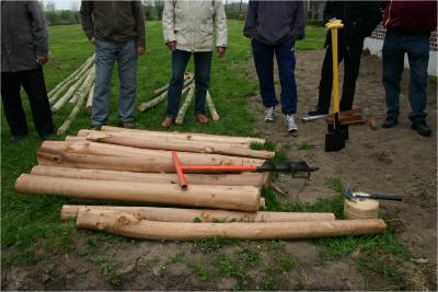 Stap 3 - Aanleg buitenbolbaan: aanbrengen van de denders