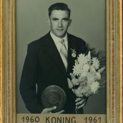Koning krulbol, Etienne Huyghe