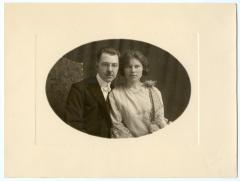 Robert Van Lierde en Bertha De Coster bij hun huwelijk, Ursel, 1928