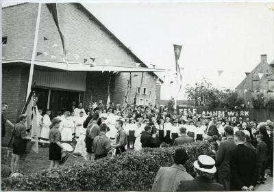 Inhuldiging parochiezaal Beke, 1958