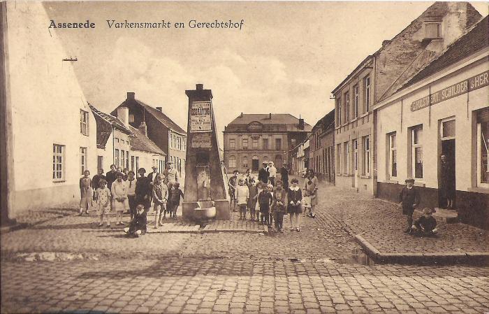 Porstkaart van de Varkensmarkt (Diederikplein), Assenede, 1938