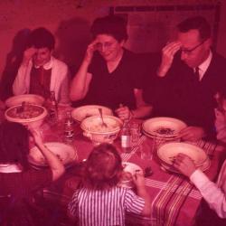 Familieportret op 't hof, Knesselare, ca. 1932