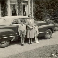Margaret Armstrong met zoon Peter en nichtje Dinah in Eeklo, 1950