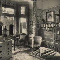 Denise Armstrong, dochter Dinah en hond Limo in 1948