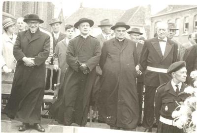 Inhuldiging onderpastoor R. Beirnaert