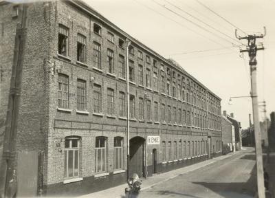 Haarsnijderij Enke in Eeklo tijdens de Eerste Wereldoorlog en het Interbellum 