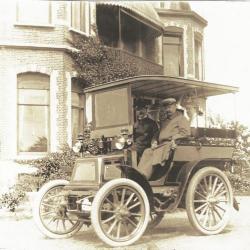 Een auto voor Villa Oaklands, 1902