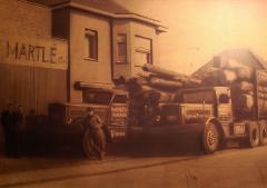 Eerste vrachtwagens van Herman Martlé