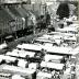 Zicht op de wekelijkse marktdag in Eeklo in 1967