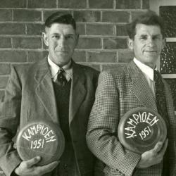 Kampioenen krulbol, Victor De Wispelaere-Kamiel De Backer, 1951