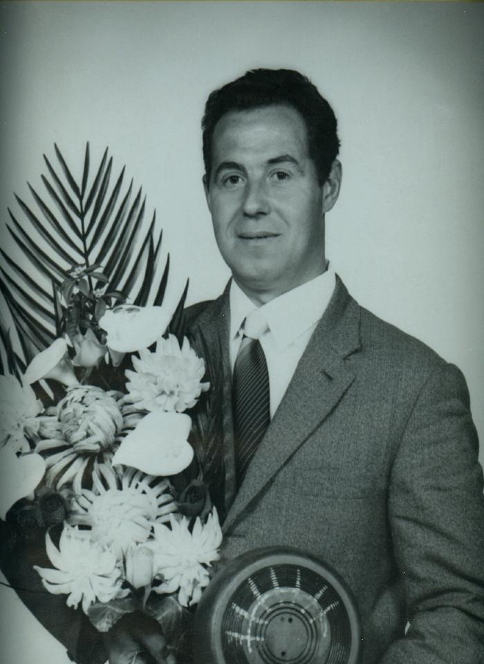 Koning krulbol, Julien Bauwens