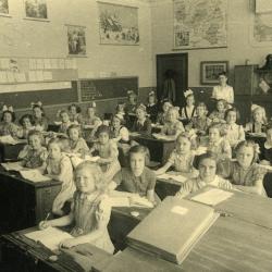 Klasfoto Sint-Jozefschool Ertvelde, 1950