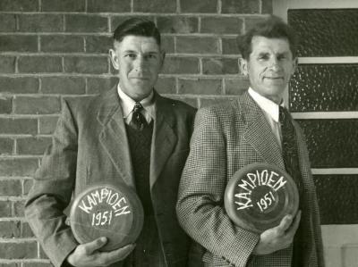 Kampioenen krulbol, Victor De Wispelaere-Kamiel De Backer, 1951