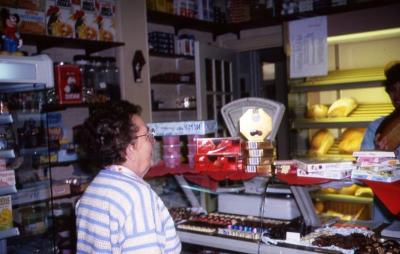 De kruidenierswinkel en bakkerij TACK, Lembeke