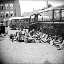 Klasfoto meisjesschool Boekhoute, 1894