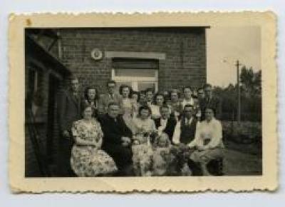 Familiefoto van familie Schelstraete, Knesselare