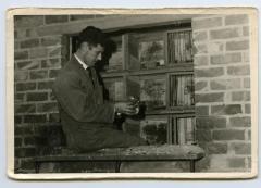 Julien Schelstraete op zijn duivenhok, Knesselare