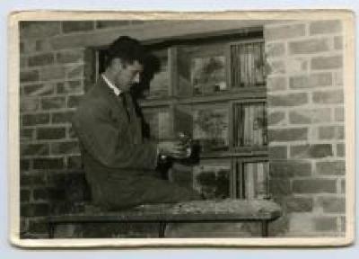 Julien Schelstraete op zijn duivenhok, Knesselare