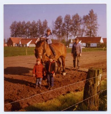 Grond gelijk maken met de sleephurde