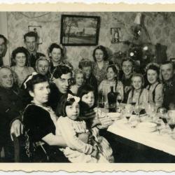 Eindejaarsfeest familie Hooft, Knesselare, ca. 1941