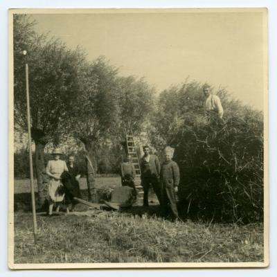 Hopper en laadstok, Kluizen