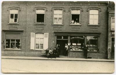 Winkel en woonhuis Alfons Hooft, Knesselare