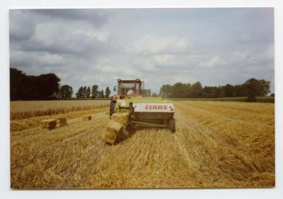 Strobalen uit de persmachine