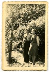 Jerome en Maria van Maldegehem bij het kapelletje