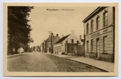 Postkaart dorpszicht Schoolstraat, Waarschoot