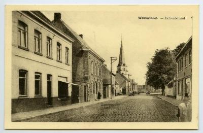 Postkaart dorpszicht Schoolstraat, Waarschoot
