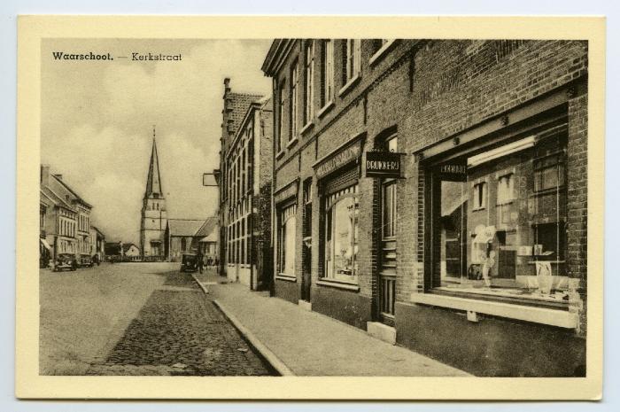 Postkaart dorpszicht Kerkstraat, Waarschoot