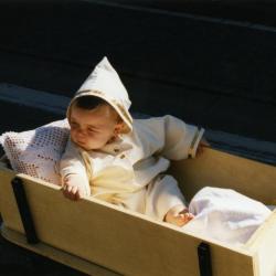 Parochianen en buurtbewoners in de processie van Rieme, 2003(I)