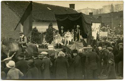 Inhuldigingsstoet voor pastoor Bouuaert, 1928 (VI)