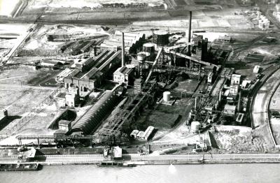 Luchtfoto Kuhlmannfabriek, Zelzate, 1950-1955