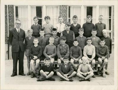 Schoolfoto Jongens 6e leerjaar, Waarschoot, 1962-1963