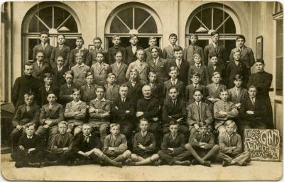 Jongensgroep op retraite, Waarschoot, 1930