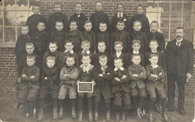 De leerlingen van de gemeenteschool