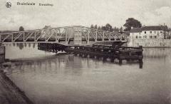 Metalen draaibrug aan Bierstal