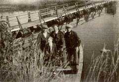 Overzetboot met brugwachter 