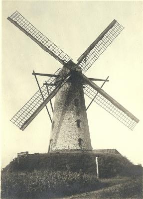 Van Vlaenderenmolen in 1945